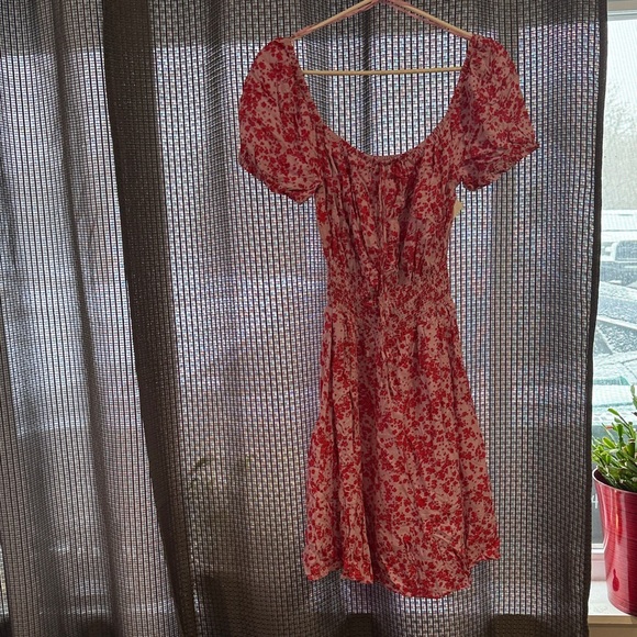 cupcakes & cashmere Dresses & Skirts - cupcakes & cashmere Floral Midi Dress in Pink and White